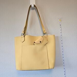Portland Leather Market tote in Vanilla with matching Classic Plus Card Holder
